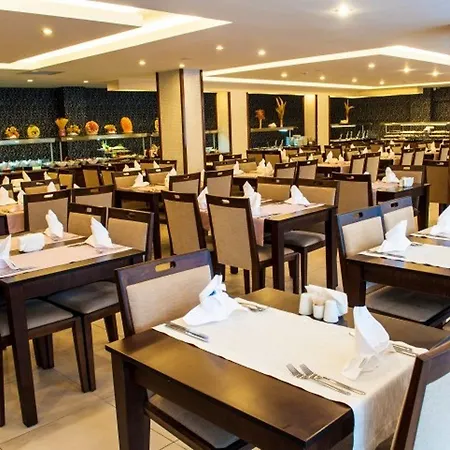 Sun Beach Park Hotel Отель 4*